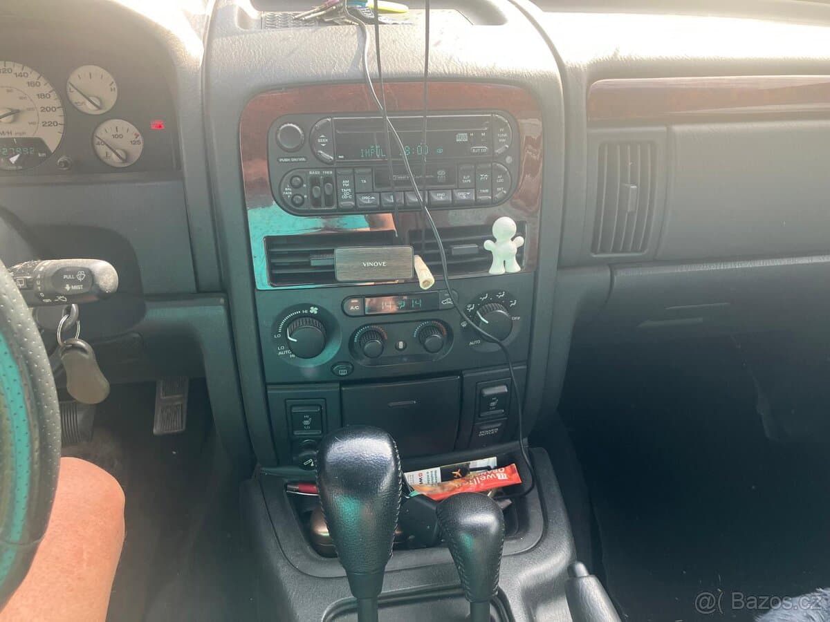 Jeep CHEROKEE - 8