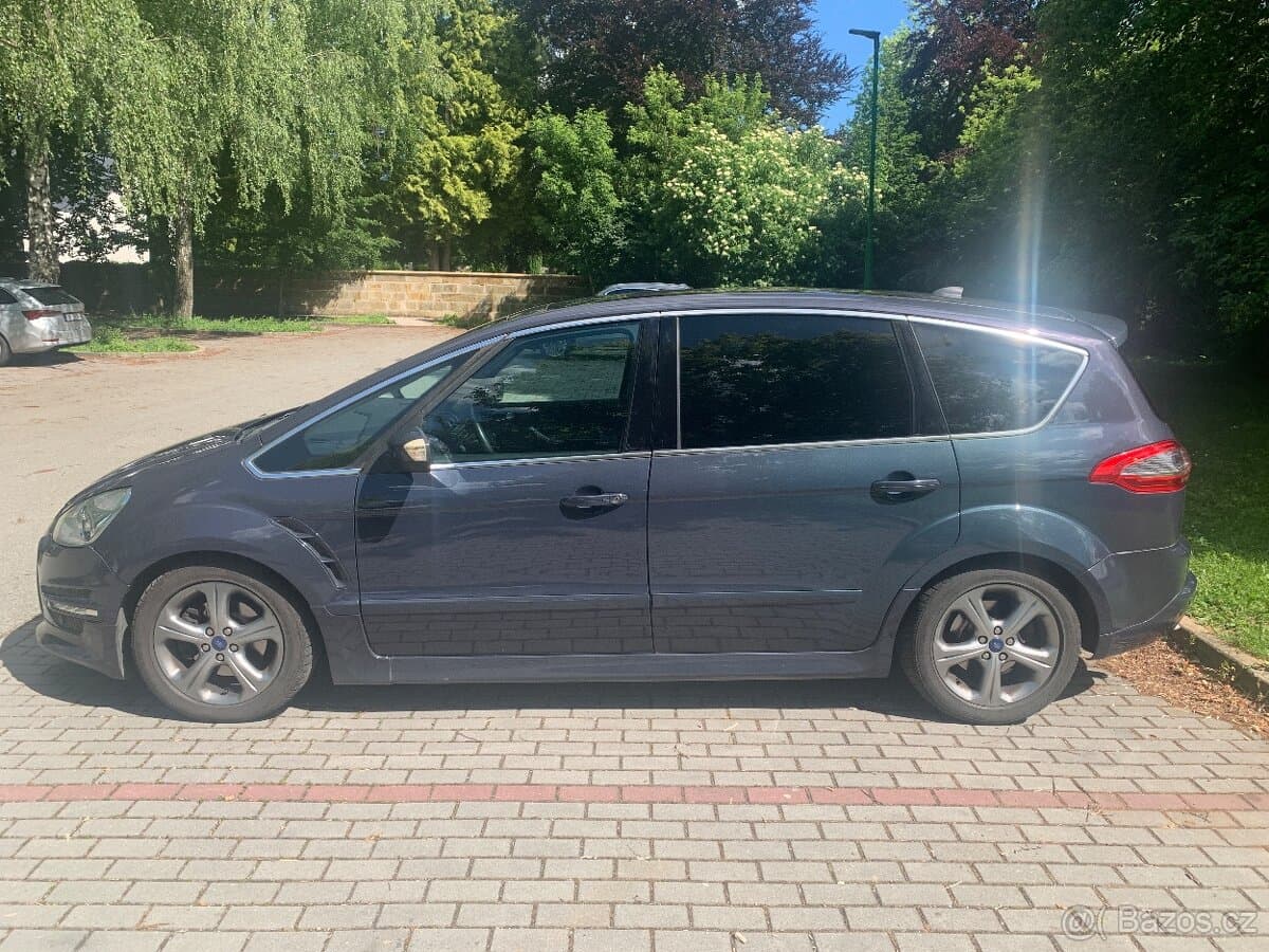 2011 Ford S-MAX - 8
