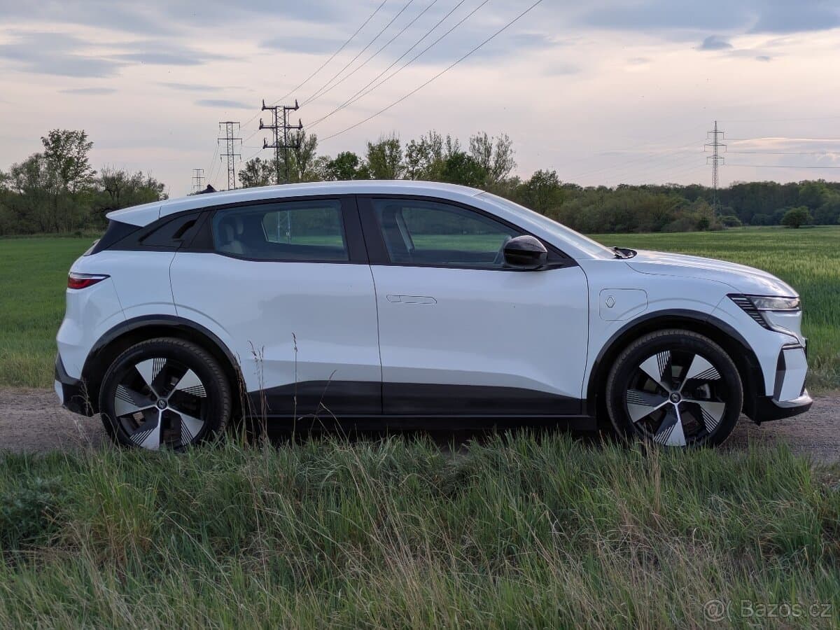 2023 Renault MEGANE - 8
