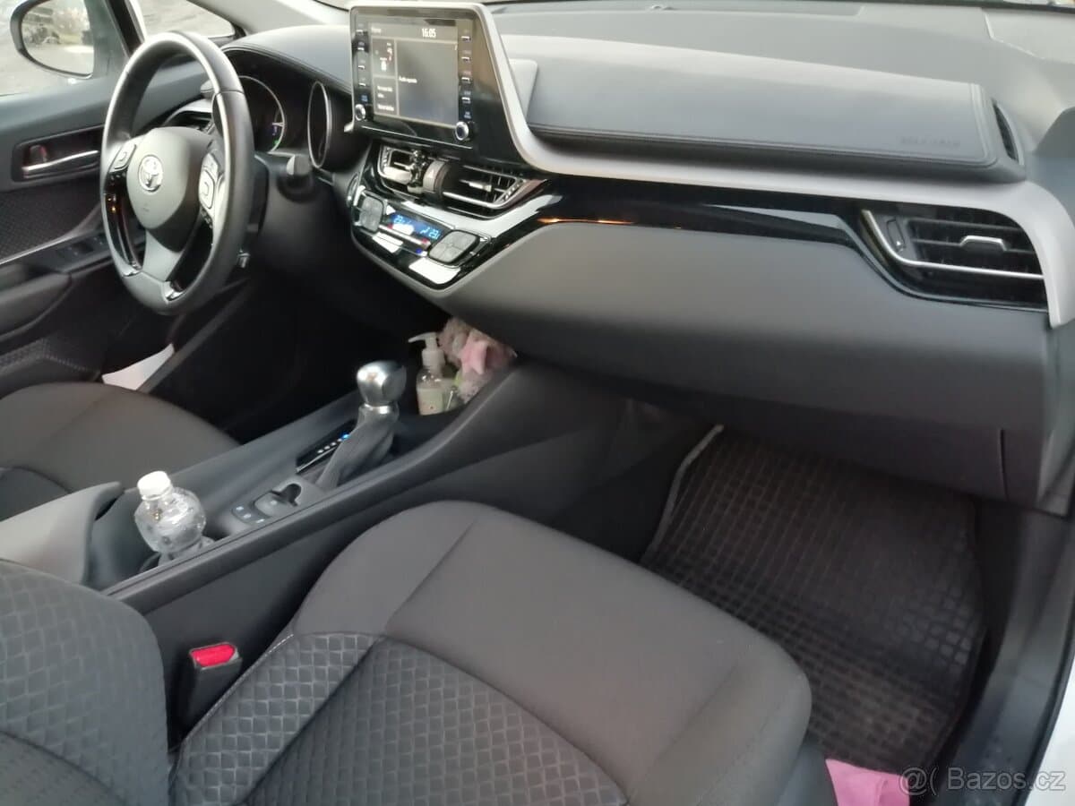 2021 Toyota C-HR - 8