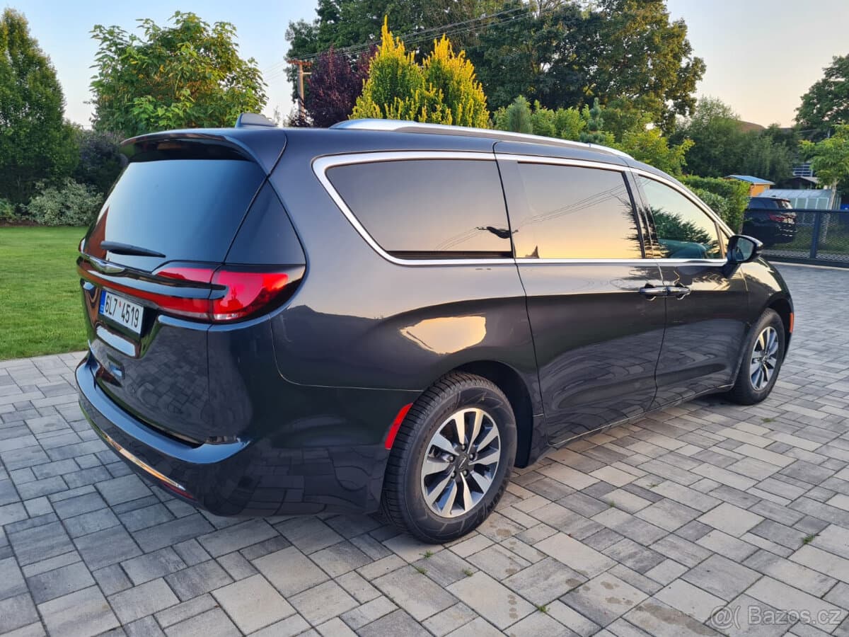 2021 Chrysler PACIFICA - 8