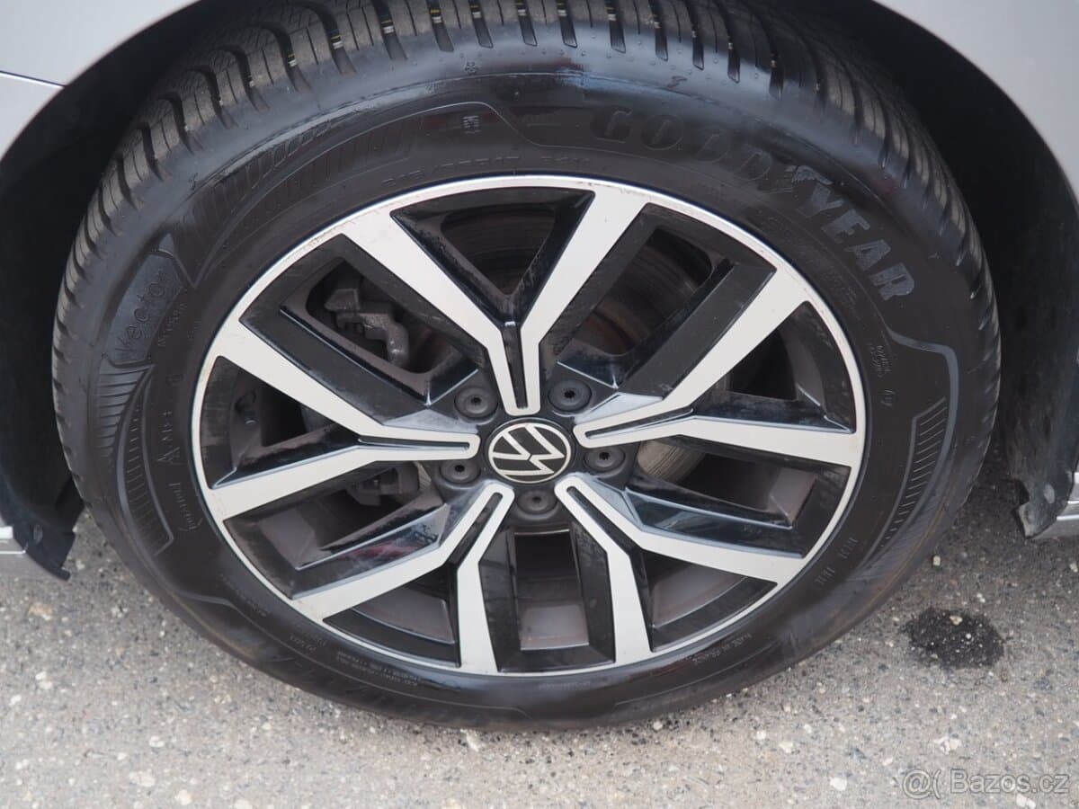 2020 Volkswagen PASSAT - 8