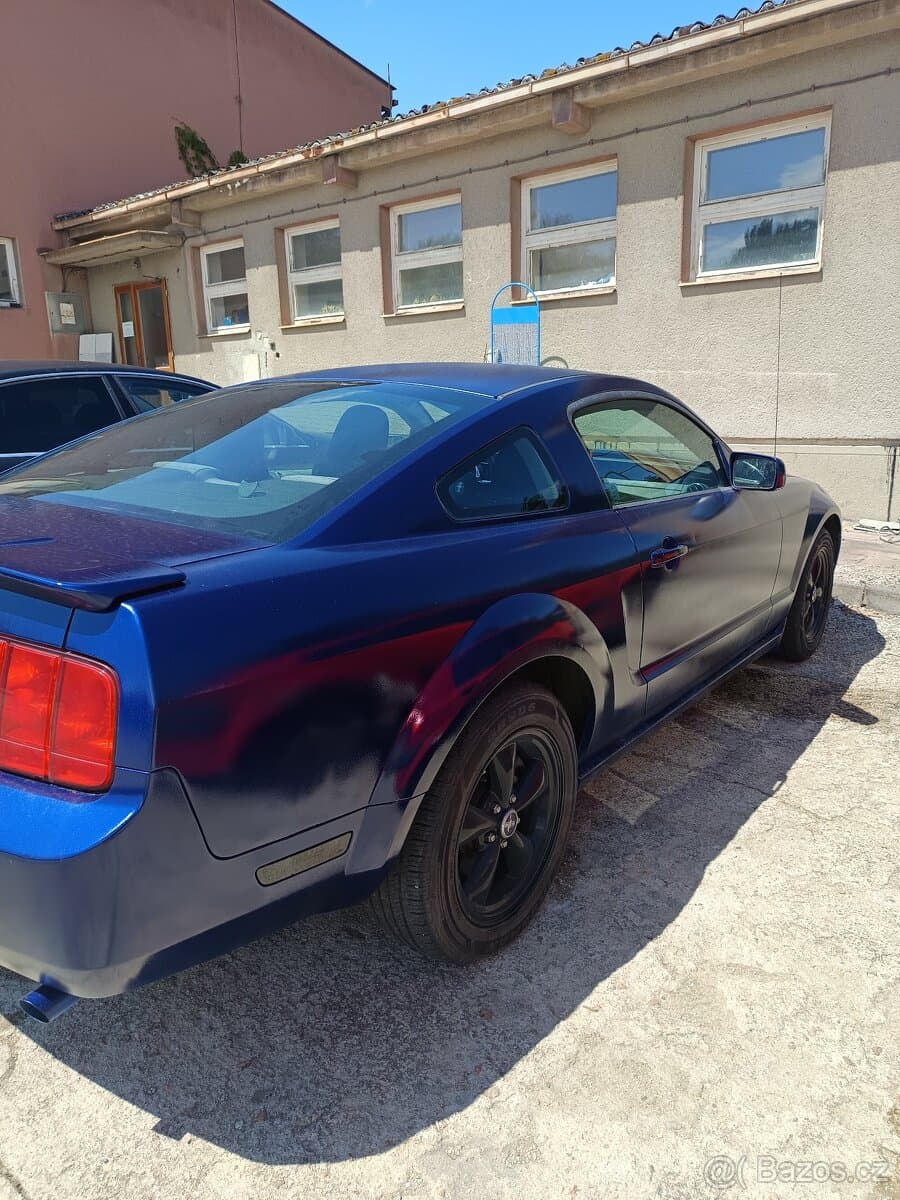 Ford MUSTANG - 8