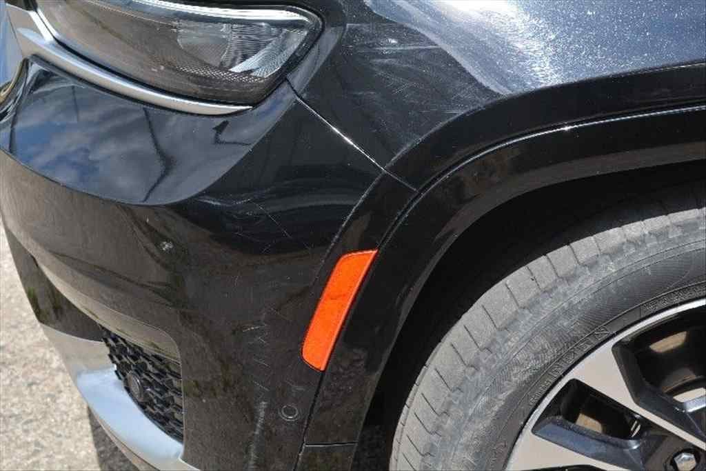 2021 Jeep CHEROKEE - 8