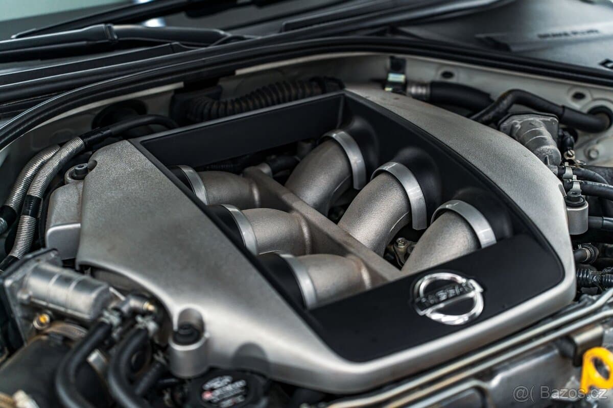 2008 Nissan GT-R - 8