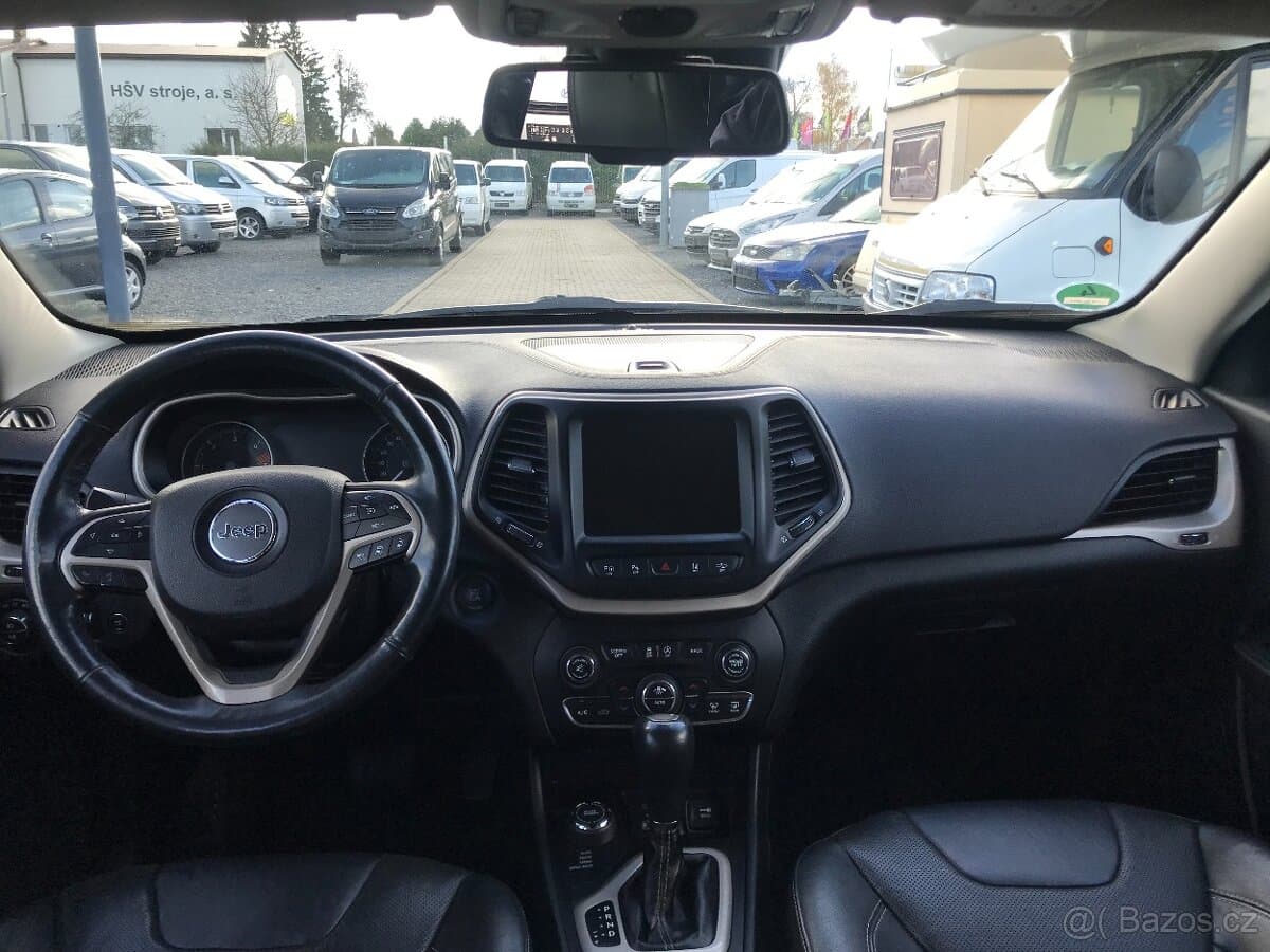 2015 Jeep CHEROKEE - 8