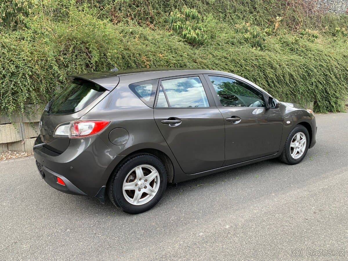 2010 Mazda 3 - 8