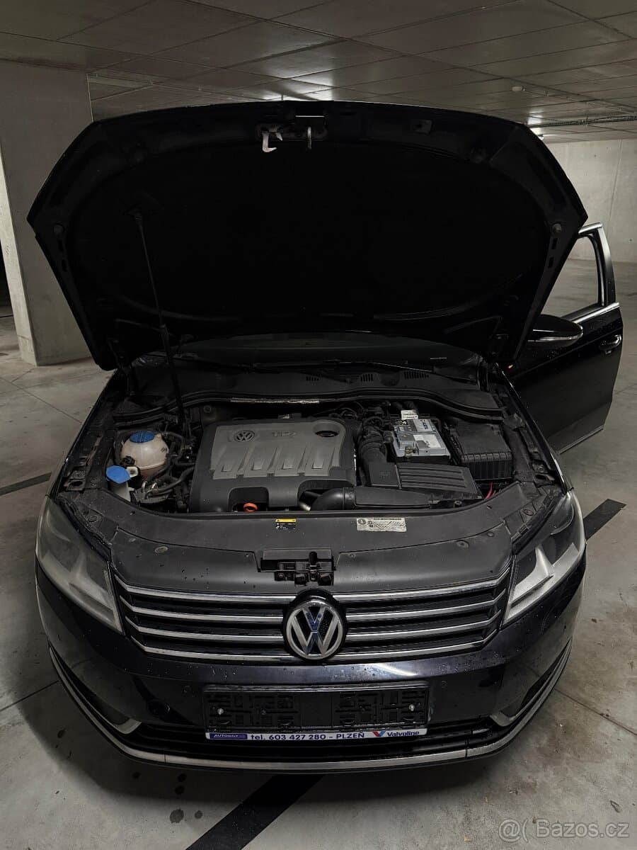 2013 Volkswagen PASSAT - 8