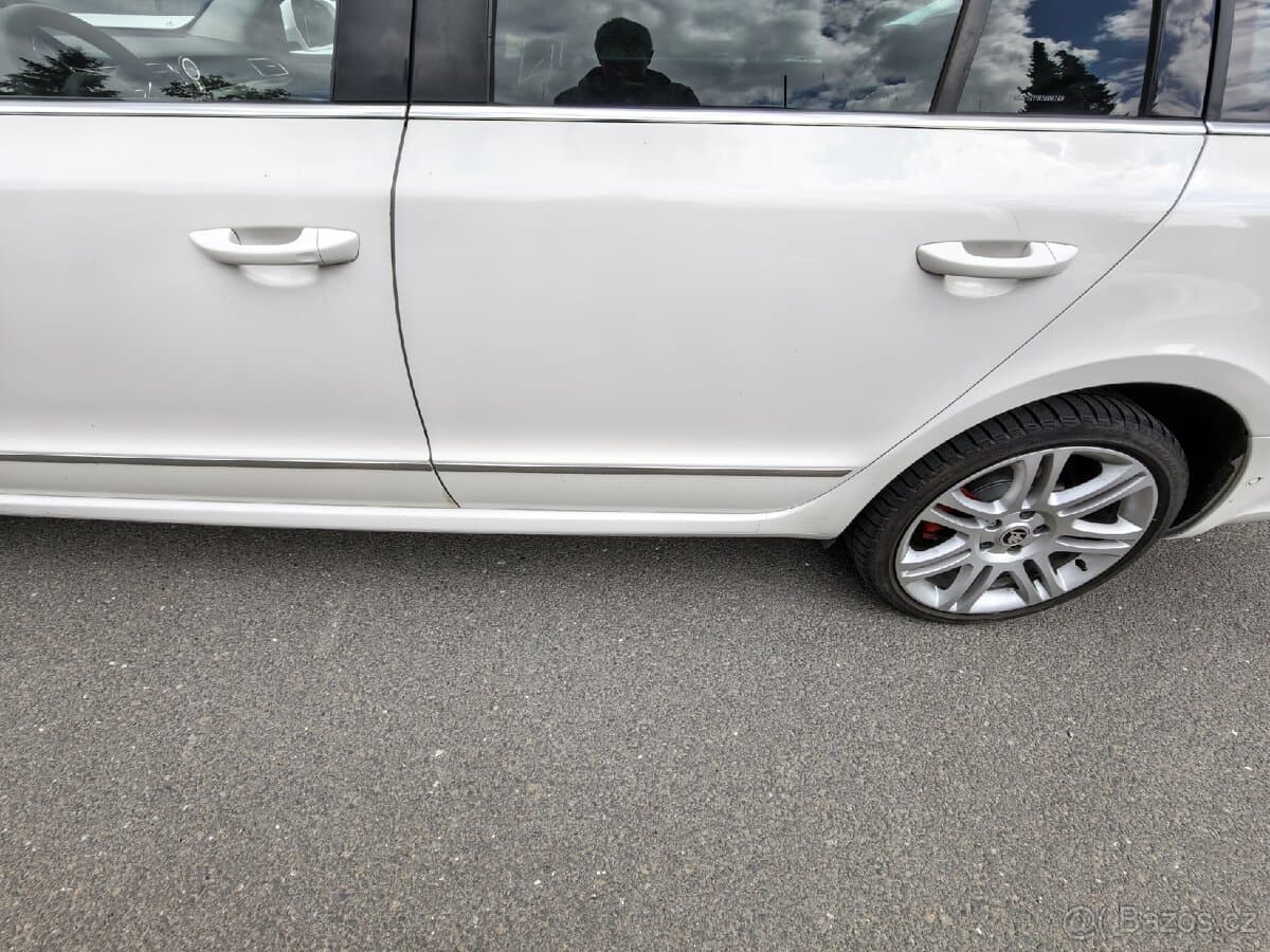 2013 Škoda SUPERB - 8