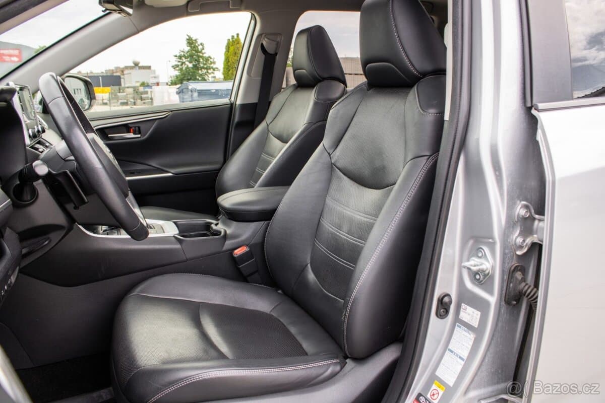 2019 Toyota RAV4 - 8