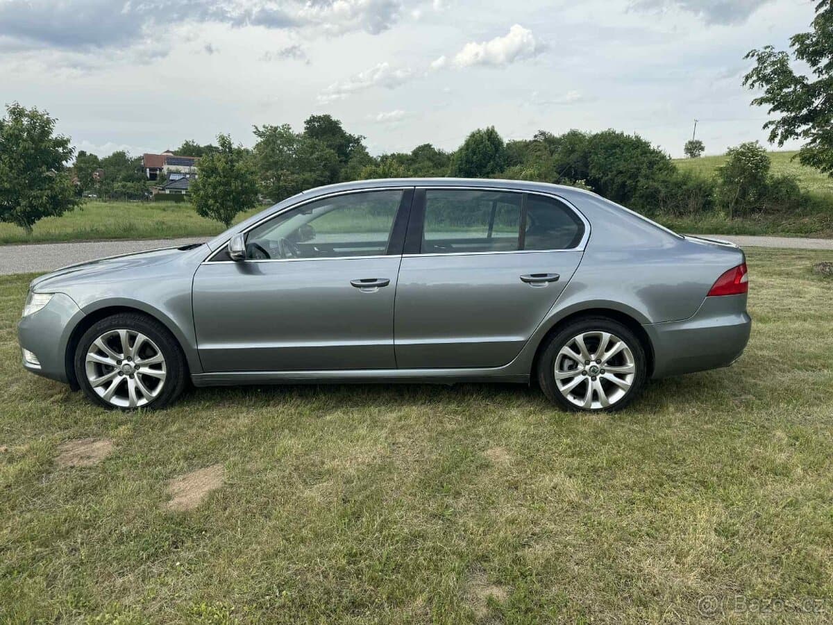 2010 Škoda SUPERB - 8