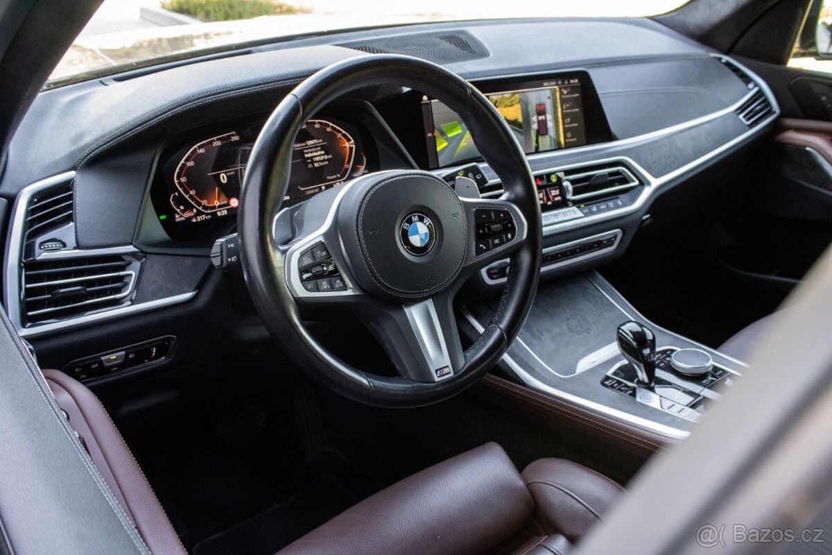 2022 BMW X7 - 8