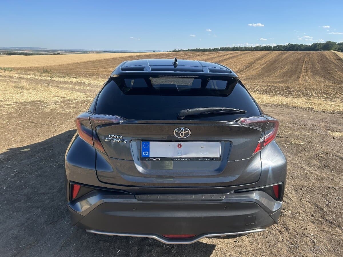 2017 Toyota C-HR - 8