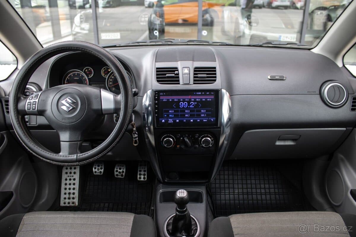2011 Suzuki SX4 - 8