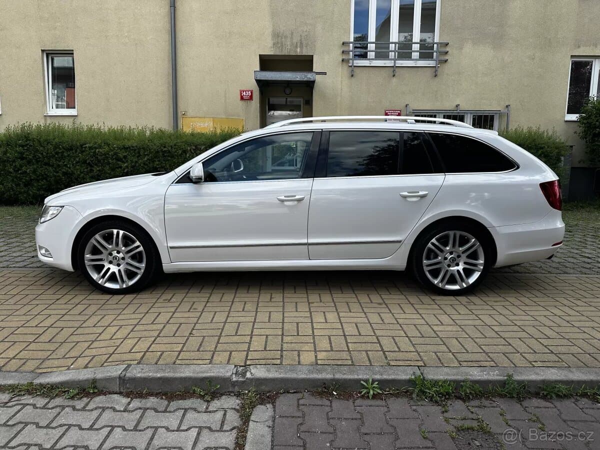2010 Škoda SUPERB - 8