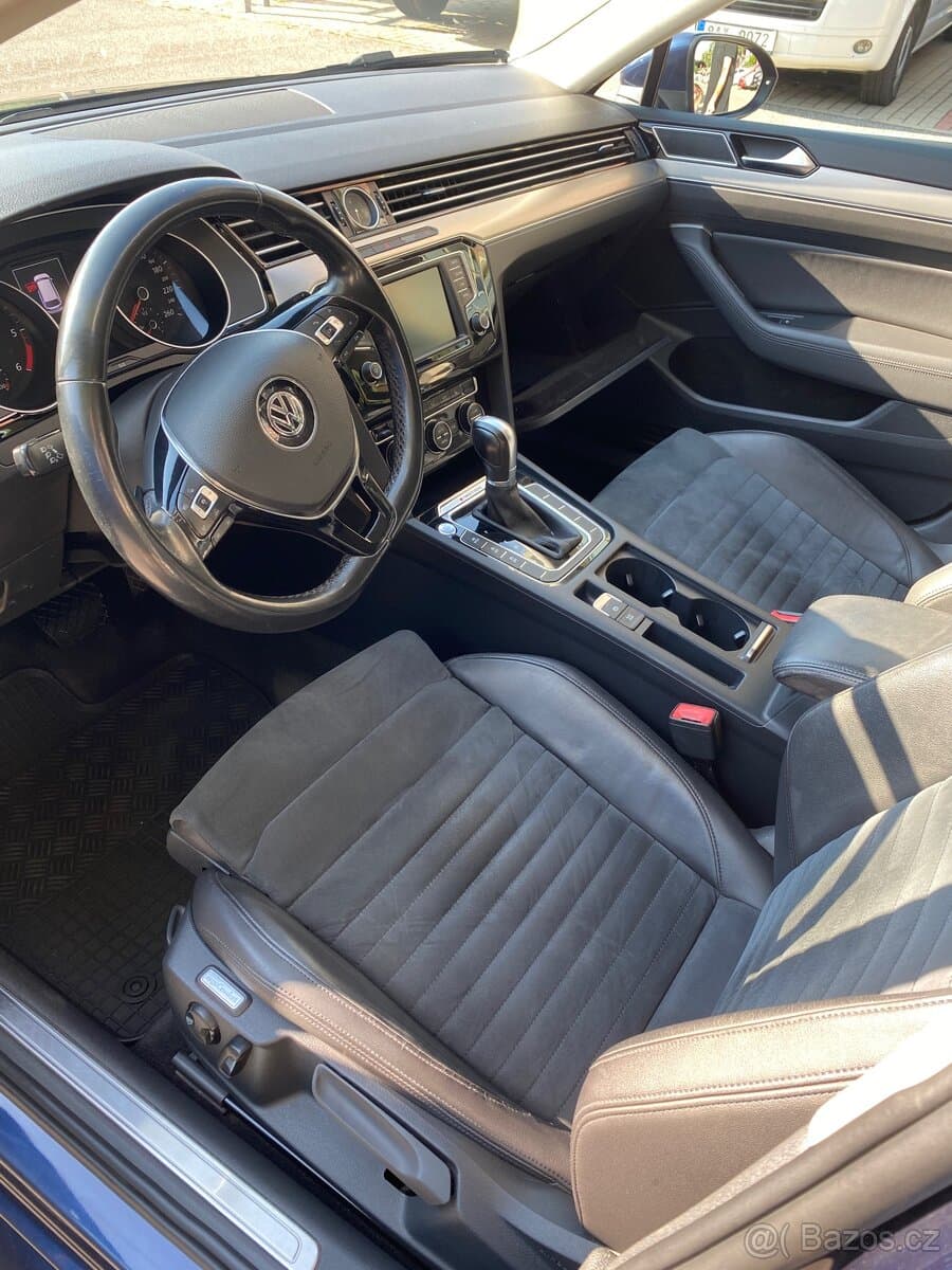 Volkswagen PASSAT - 8