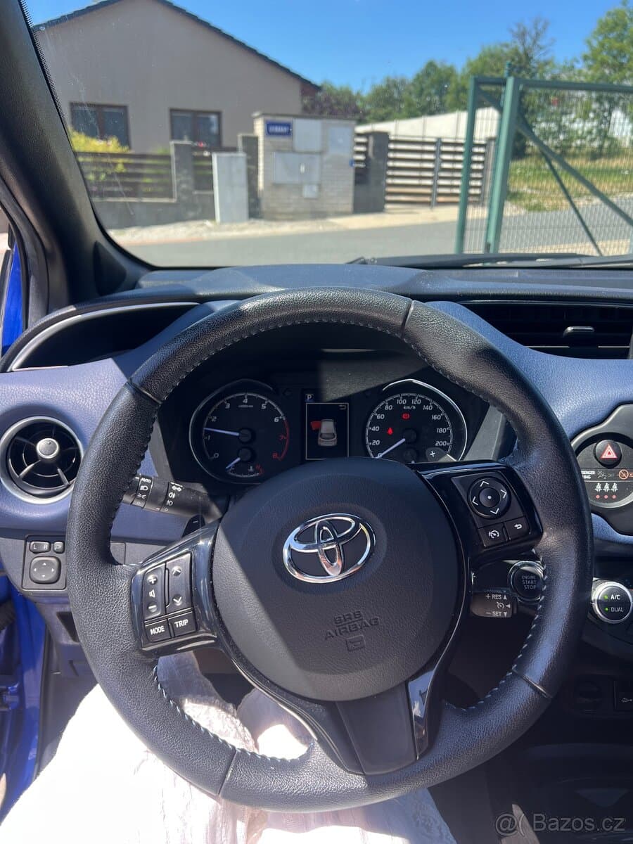 2020 Toyota YARIS - 8