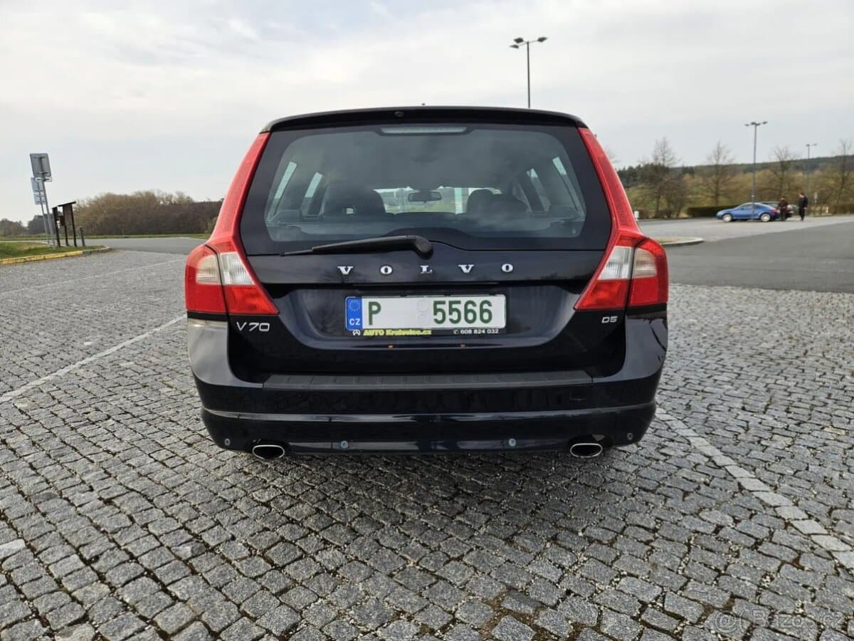 2010 Volvo V70 - 8