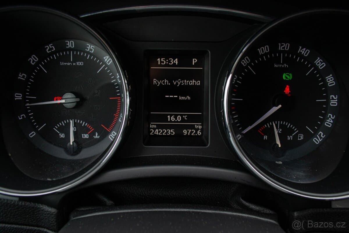 2011 Škoda SUPERB - 8