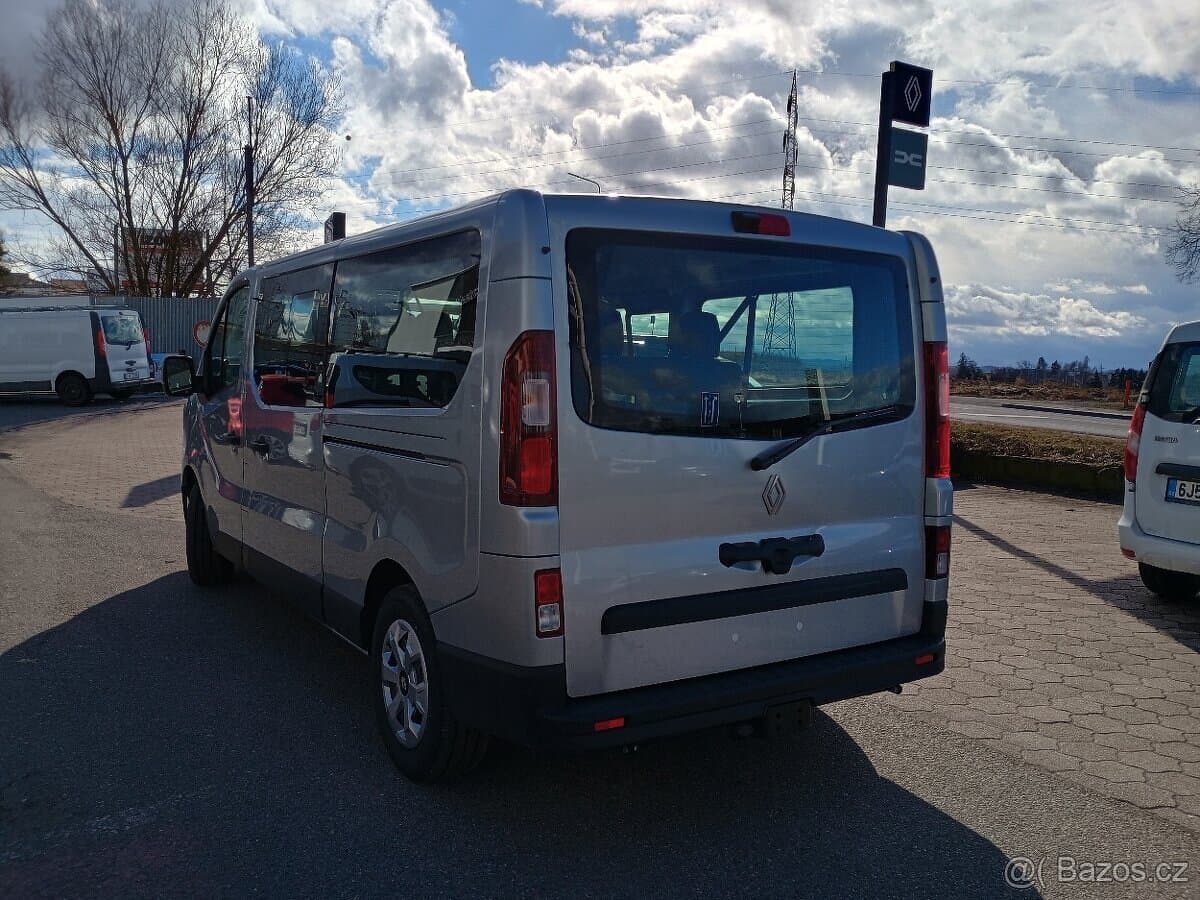 2026 Renault TRAFIC - 8