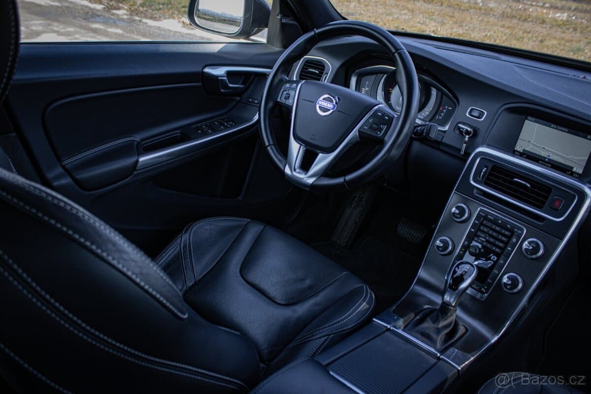 2016 Volvo S60 - 8