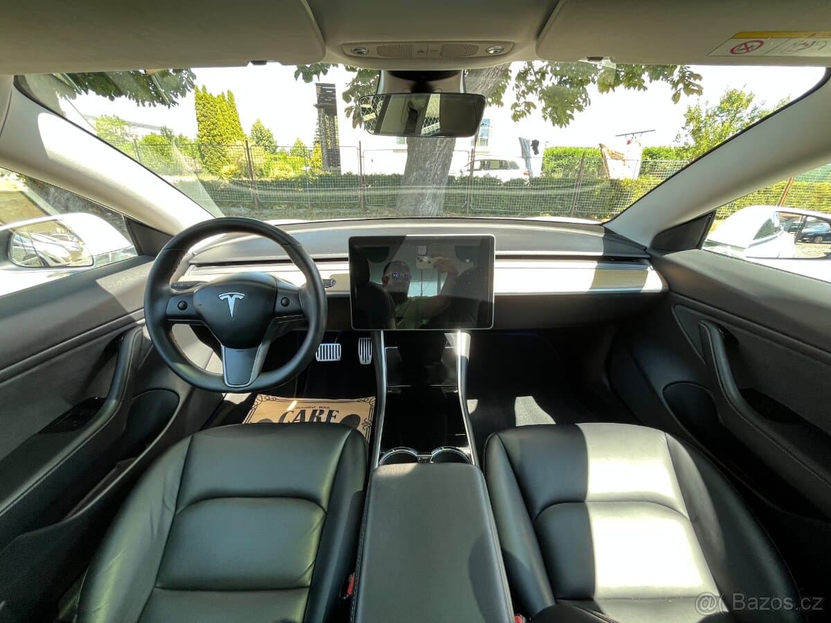 2020 Tesla MODEL 3 - 8