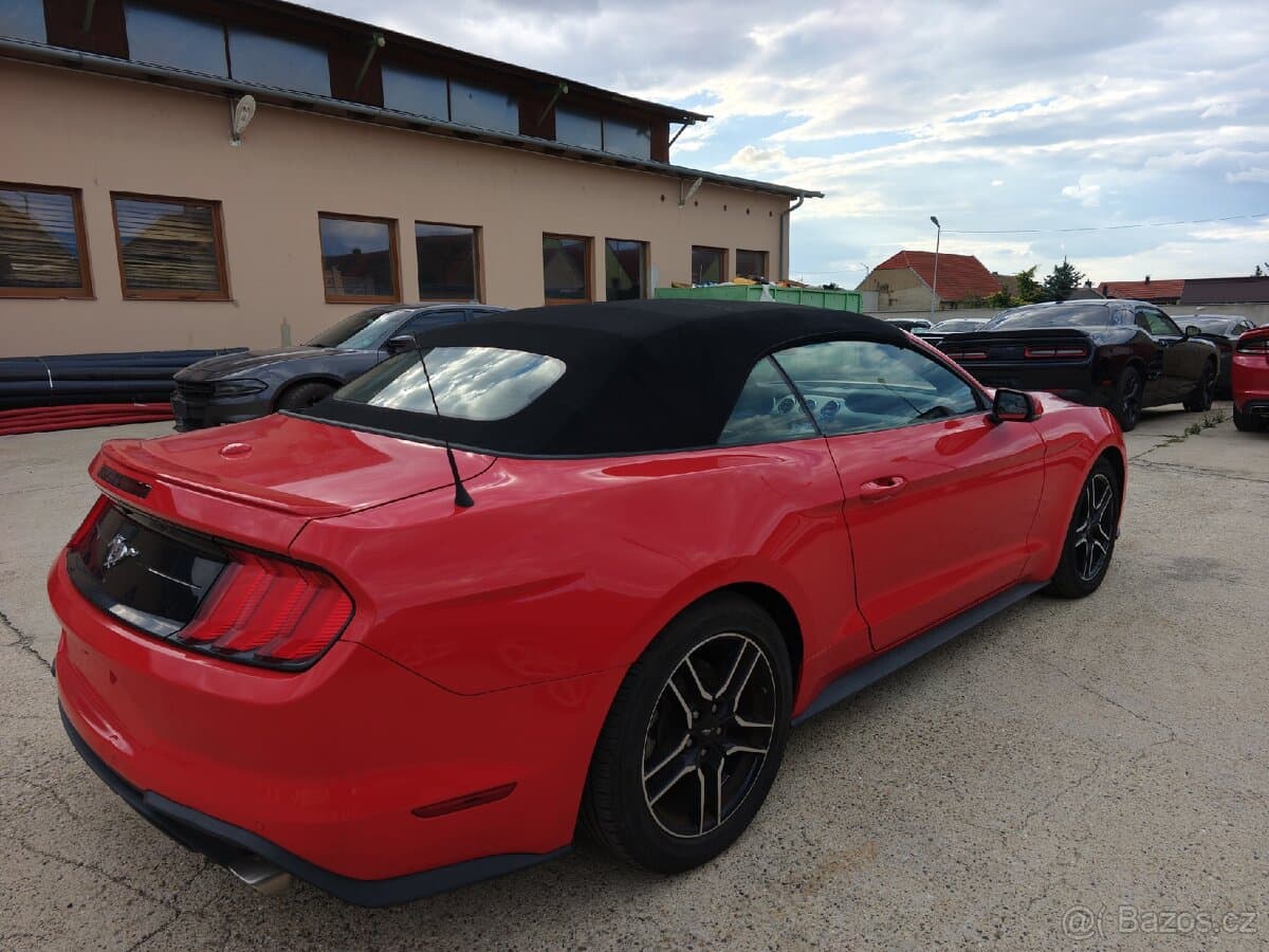 2019 Ford MUSTANG - 8