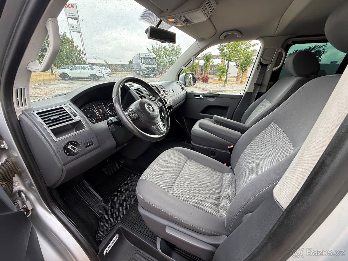 2013 Volkswagen CARAVELLE - 8