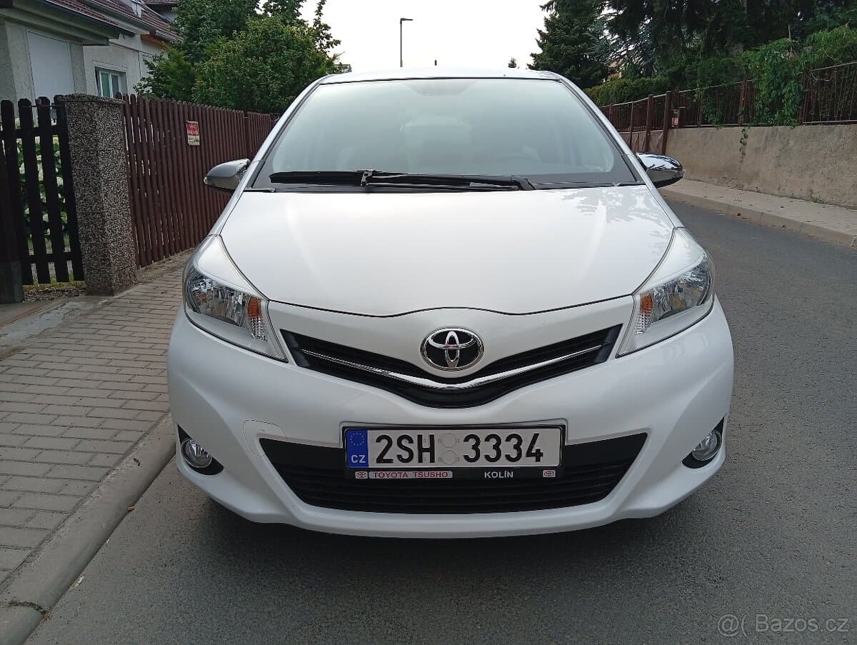2013 Toyota YARIS - 8