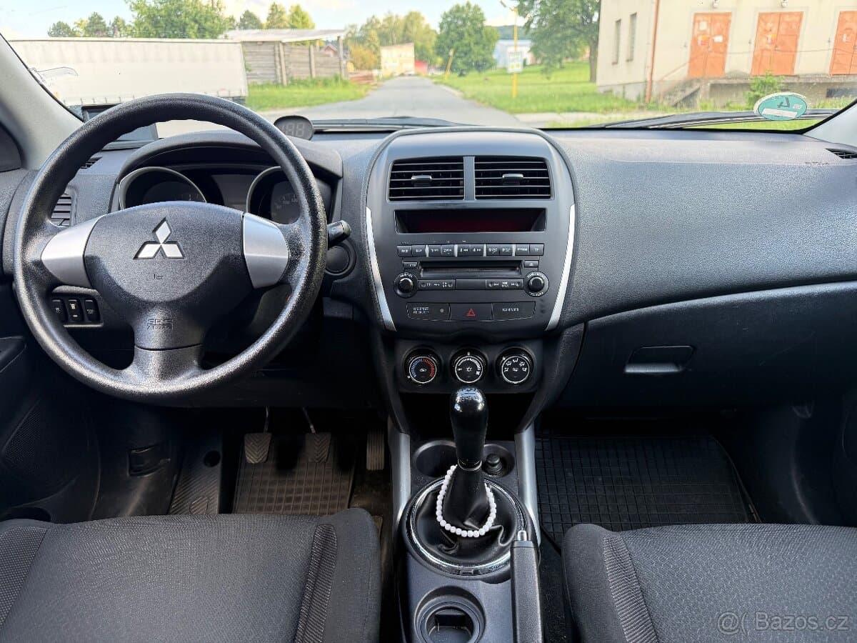 2011 Mitsubishi ASX - 8