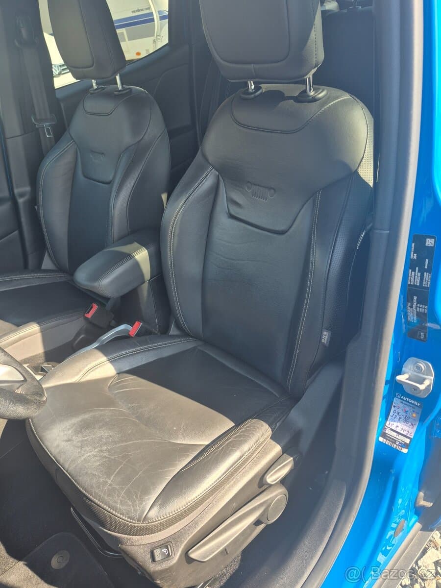 2015 Jeep RENEGADE - 8