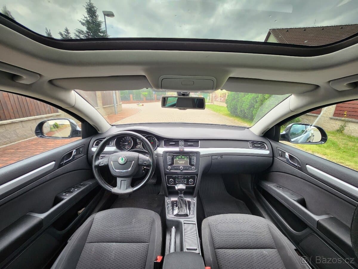 2011 Škoda SUPERB - 8