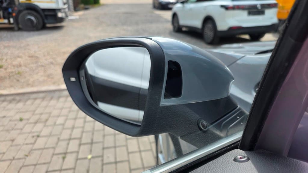 2024 Volkswagen GOLF - 8
