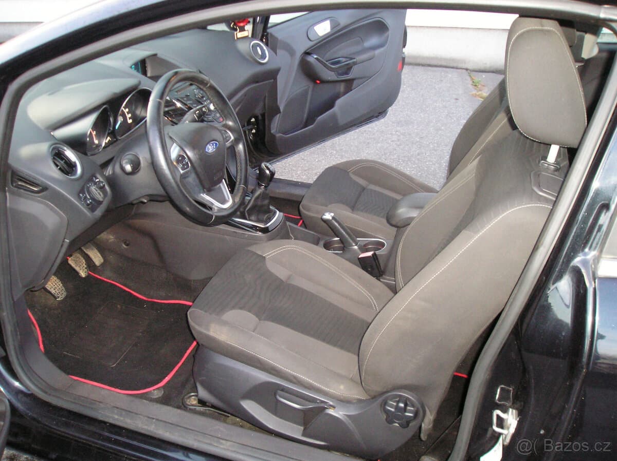 2013 Ford FIESTA - 8