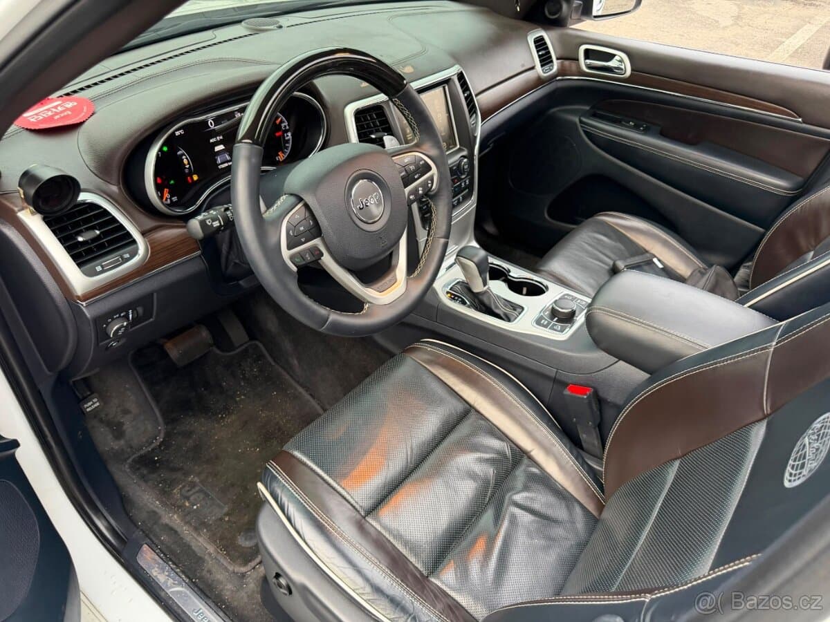 2017 Jeep CHEROKEE - 8