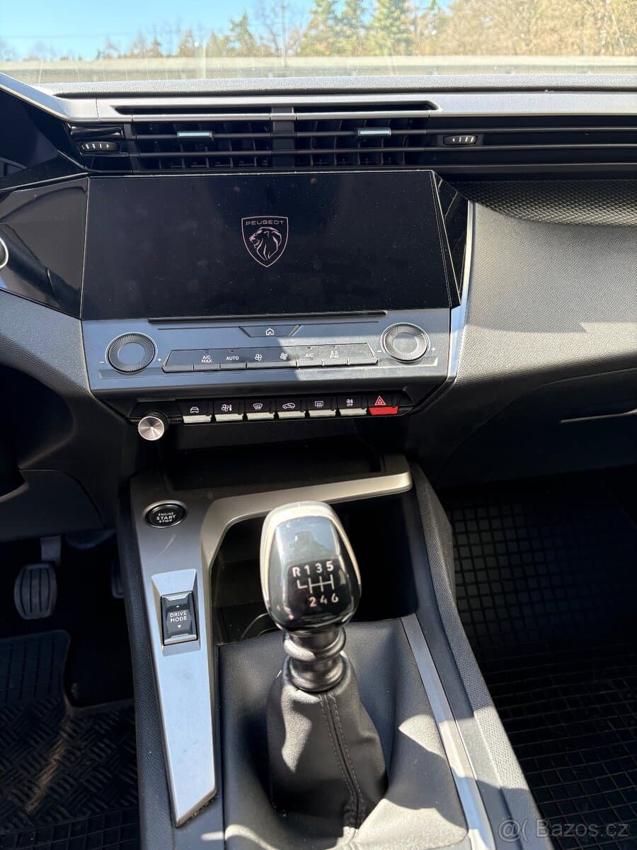 2022 Peugeot 308 - 8