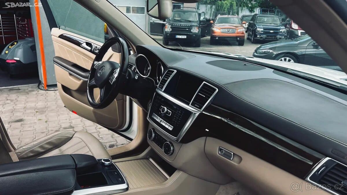 2015 Mercedes-Benz GL - 8