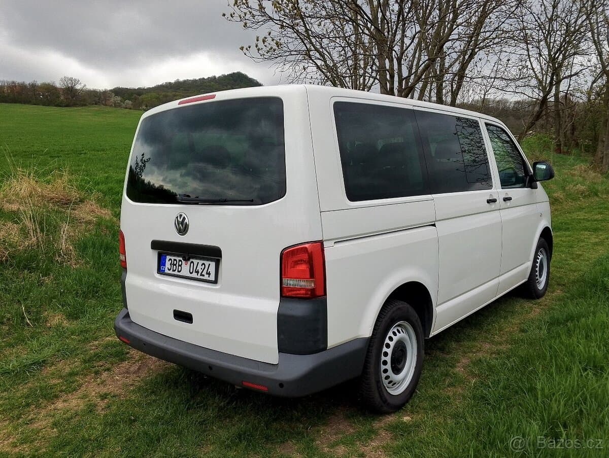 2010 Volkswagen CARAVELLE - 8