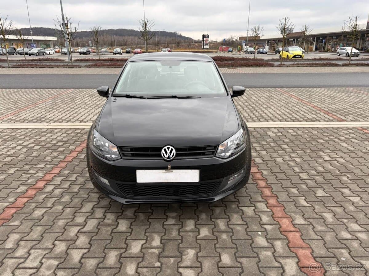 2011 Volkswagen POLO - 8