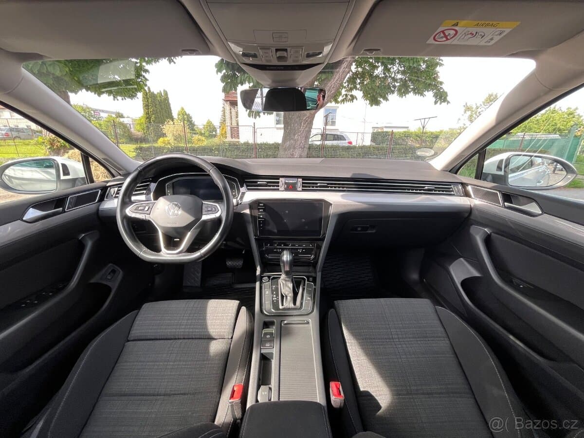 2020 Volkswagen PASSAT - 8