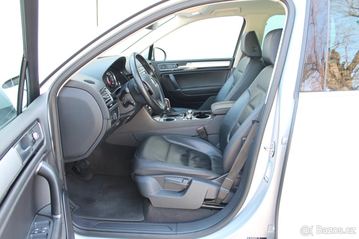 2016 Volkswagen TOUAREG - 8