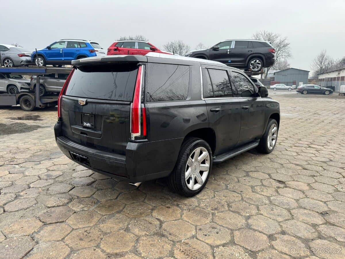 2015 Cadillac ESCALADE - 8