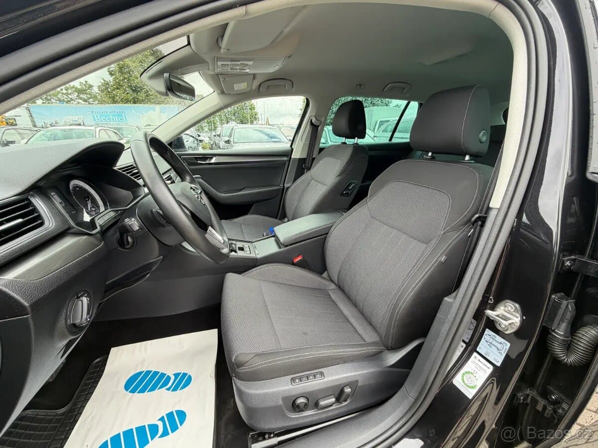 2020 Škoda SUPERB - 8
