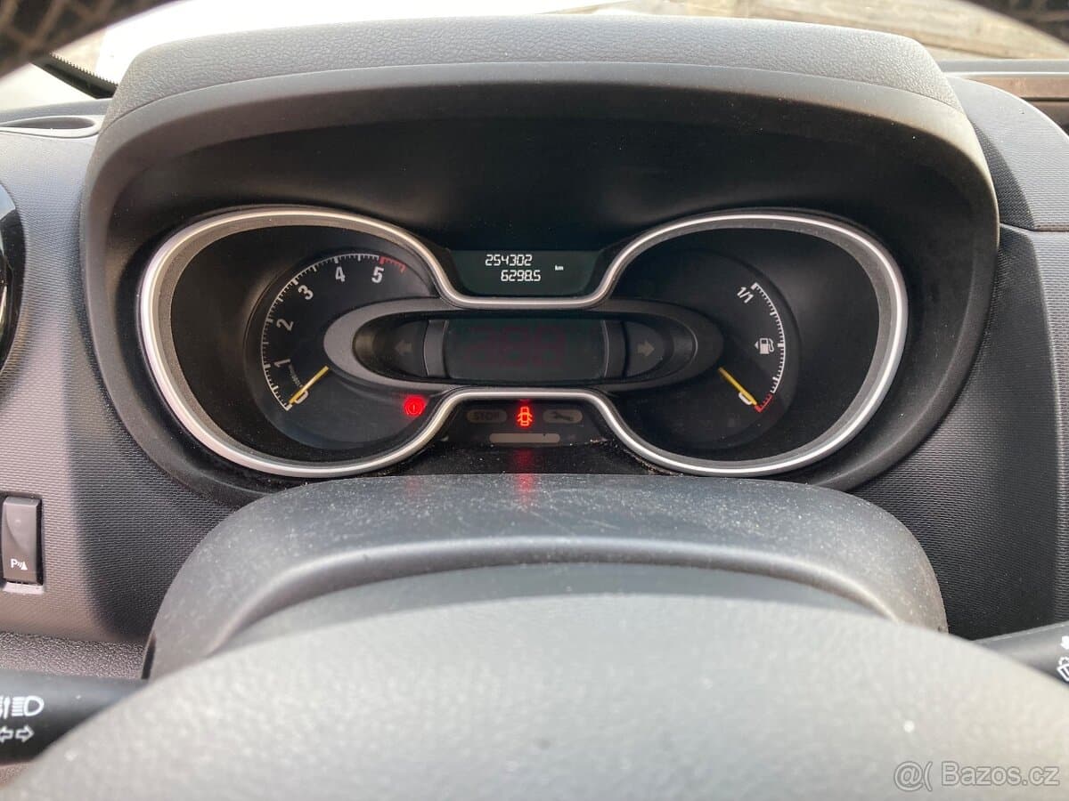 2015 Opel VIVARO - 8