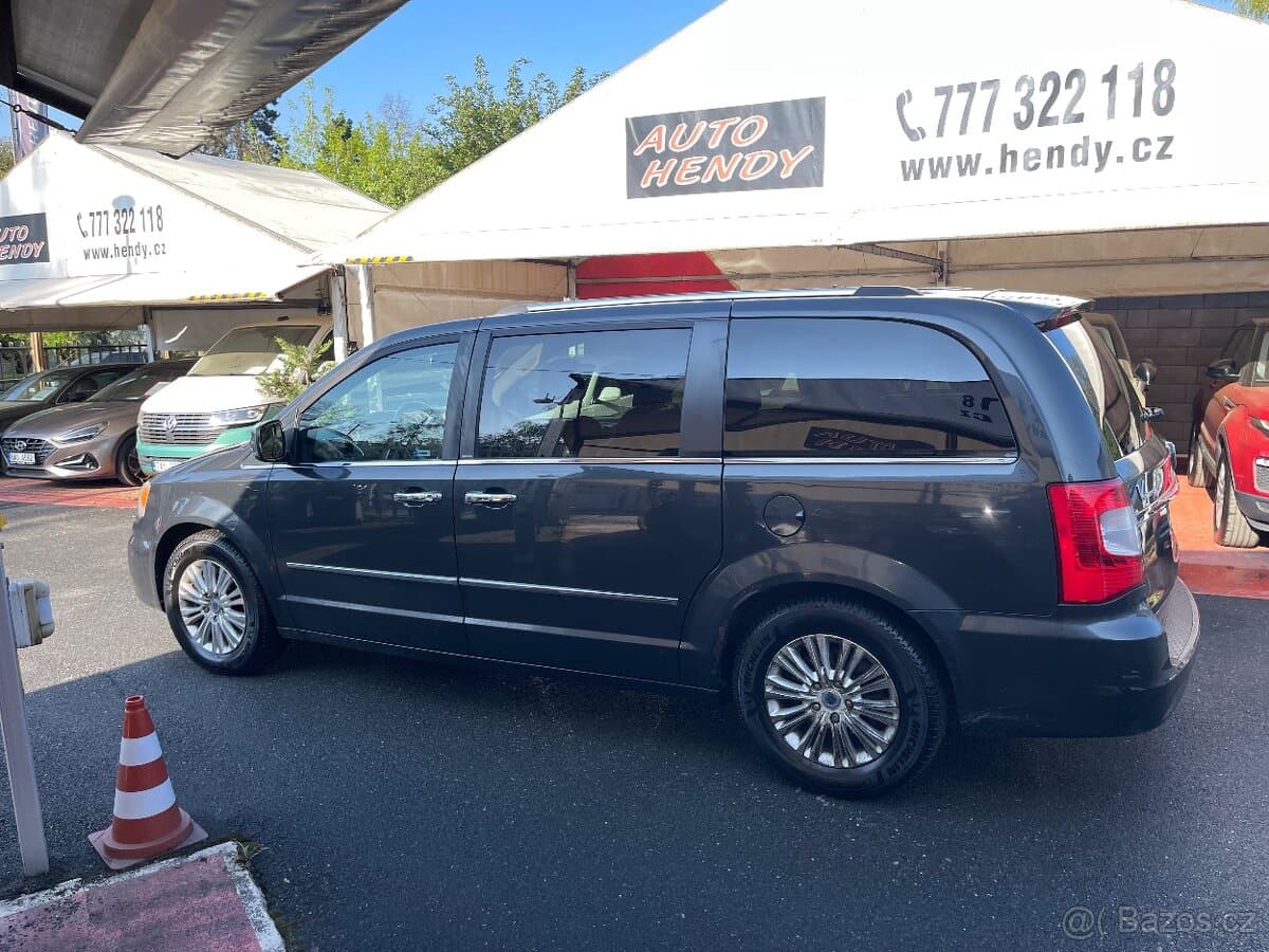 2013 Lancia VOYAGER - 8