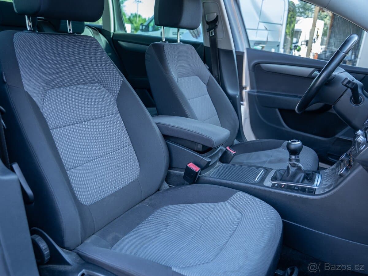 2012 Volkswagen PASSAT - 8