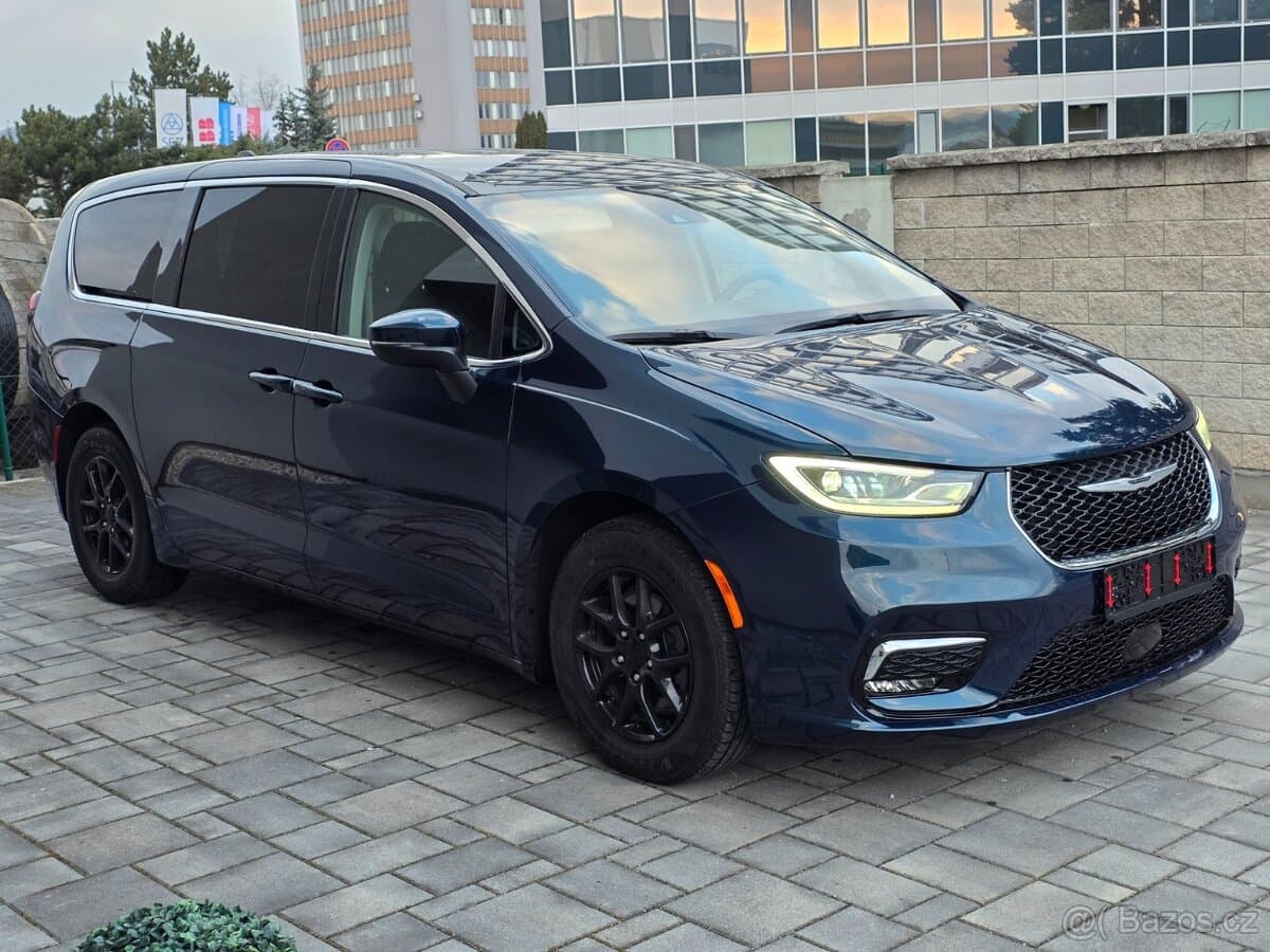 2023 Chrysler PACIFICA - 8