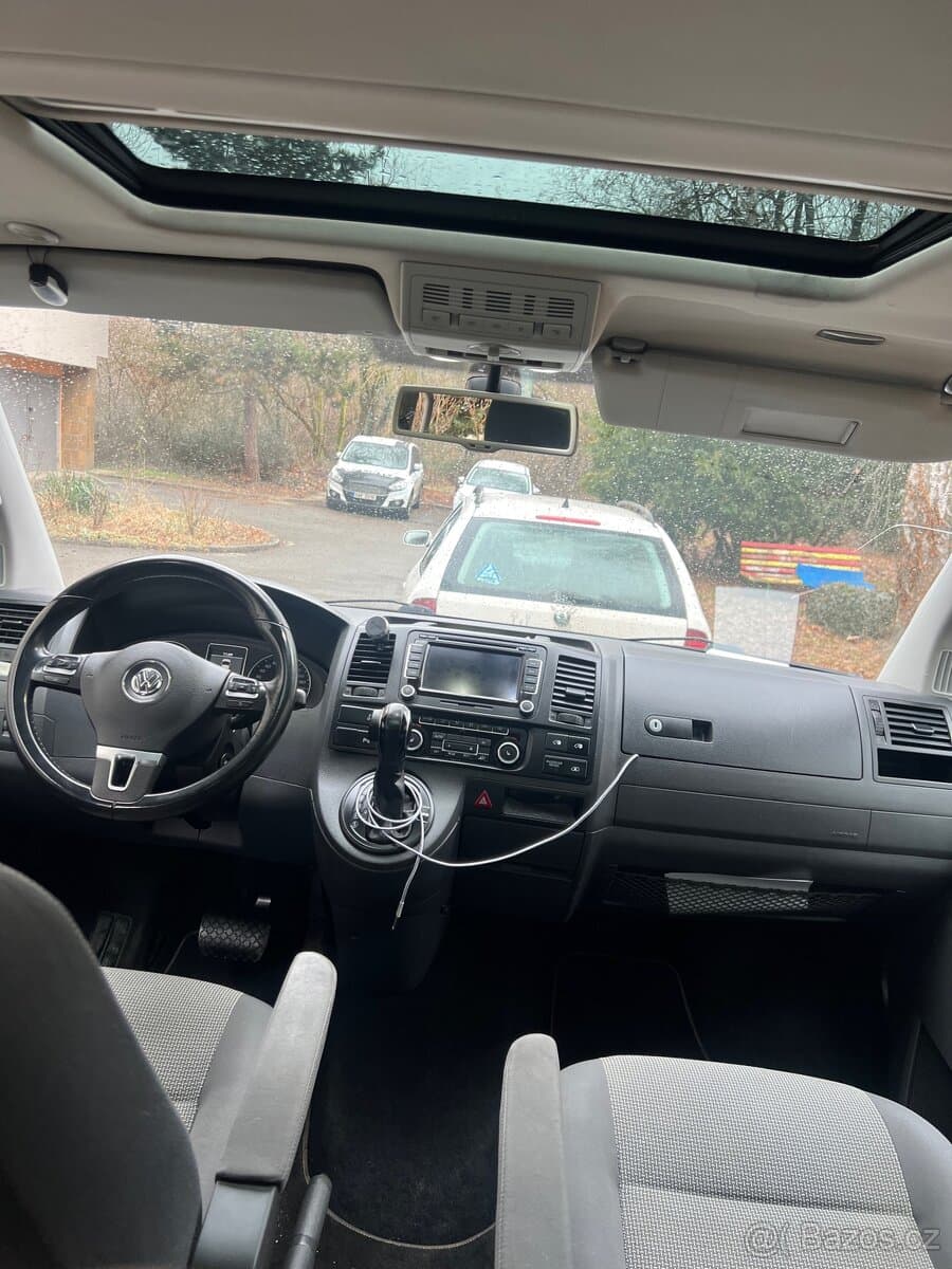 2012 Volkswagen CARAVELLE - 8