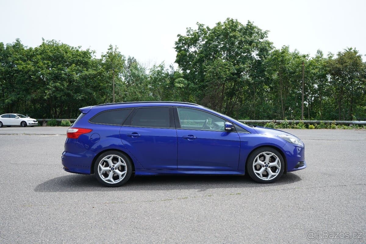 2013 Ford FOCUS - 8