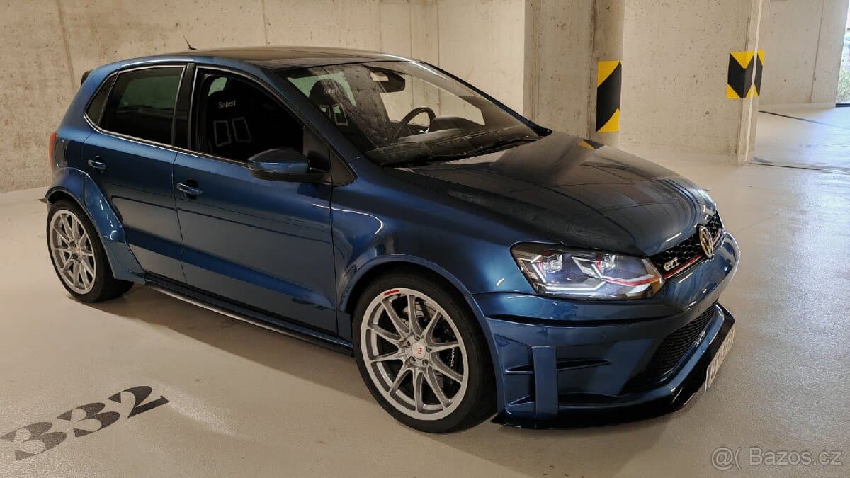 2017 Volkswagen POLO - 8